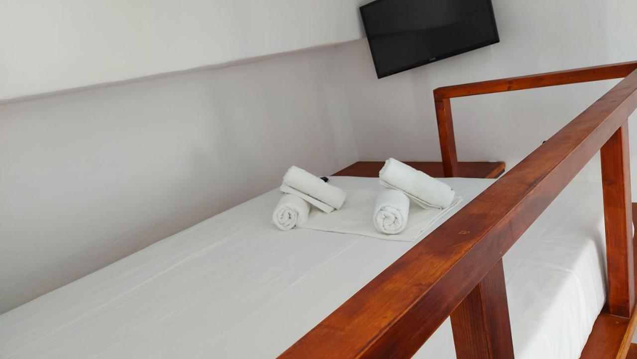 Niso Double Apartment Livadi  Exterior photo